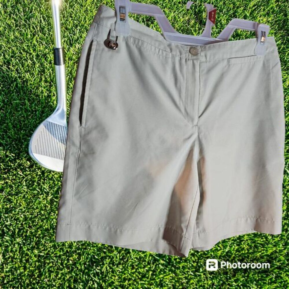 LizGolf‎ Shorts Size 4